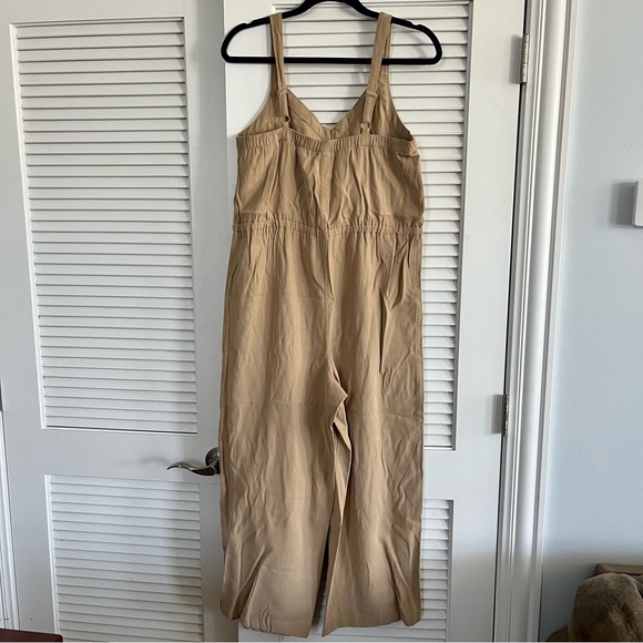 NWT Old Navy Khaki Jumpsuit - Picture 4 of 5